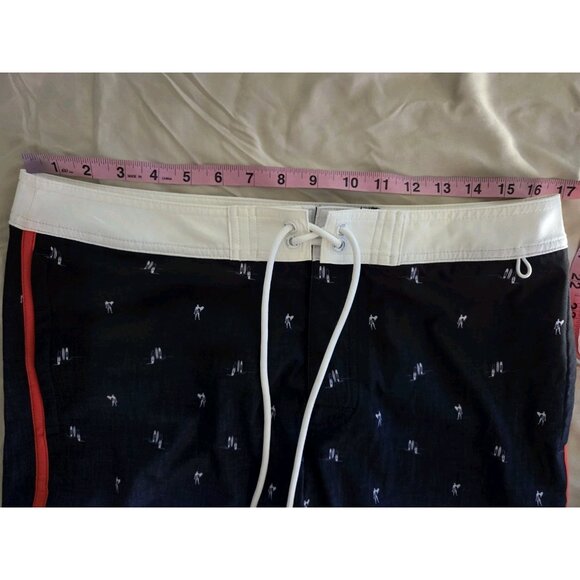 American Eagle Surfer-Print Blue Ombre M 33" Waist 10" Inseam Swim Shorts - Picture 4 of 9